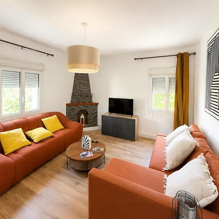 Сasa de vacaciones Maison Moderne Parking &jardin